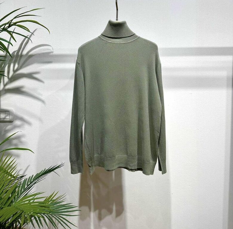 Džemperis ar augsto apkakli Universāls izmērs Haki